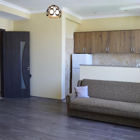 Apartment Near Park 36 บาทูมิ ภายนอก รูปภาพ